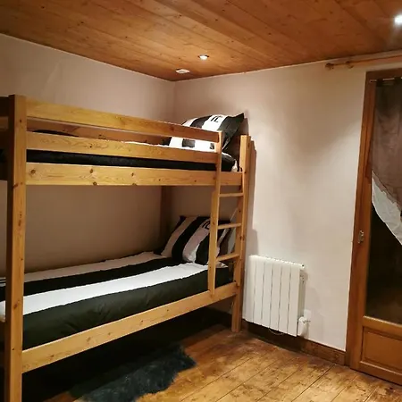 샬레 Chalet Jacuzzi, Sauna Proche Courchevel 8/10 Pers